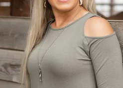 Montana Silversmiths Twisted Rose Feather Necklace 5 Montana Silversmiths Twisted Rose Feather Necklace -Montana Silversmiths 2312095 03 99443.1630701708